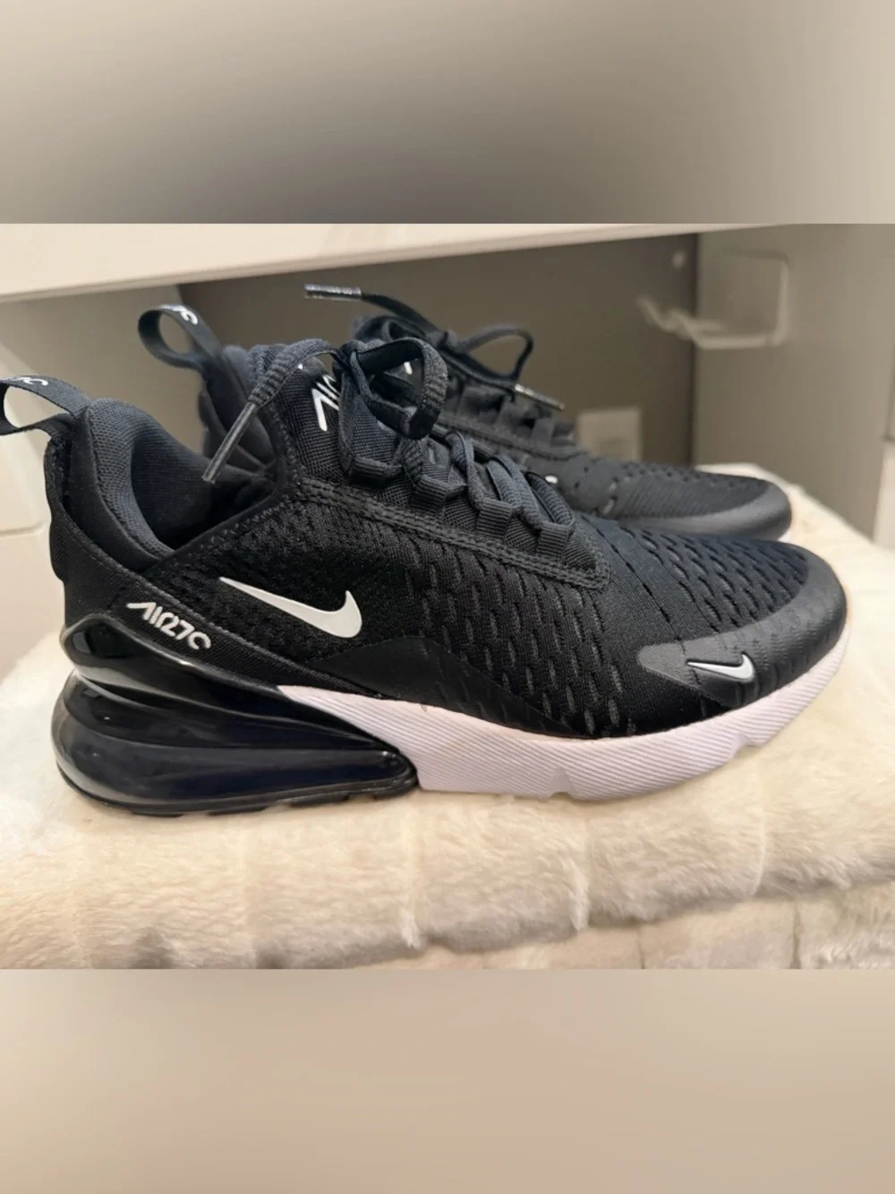 Nike Women’s Black & White Air Max 270 Sneakers